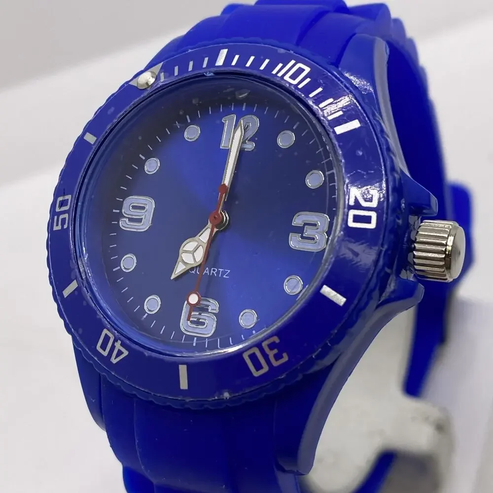 Unisex Rubber Rotating Bezel Dive Style Watch Works New Battery